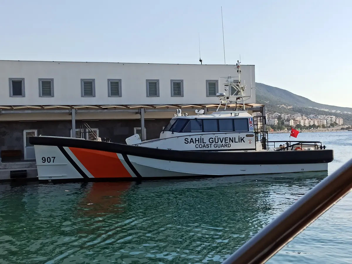 Dikili Bademli Bays & Kalem Island Tour — photo 3